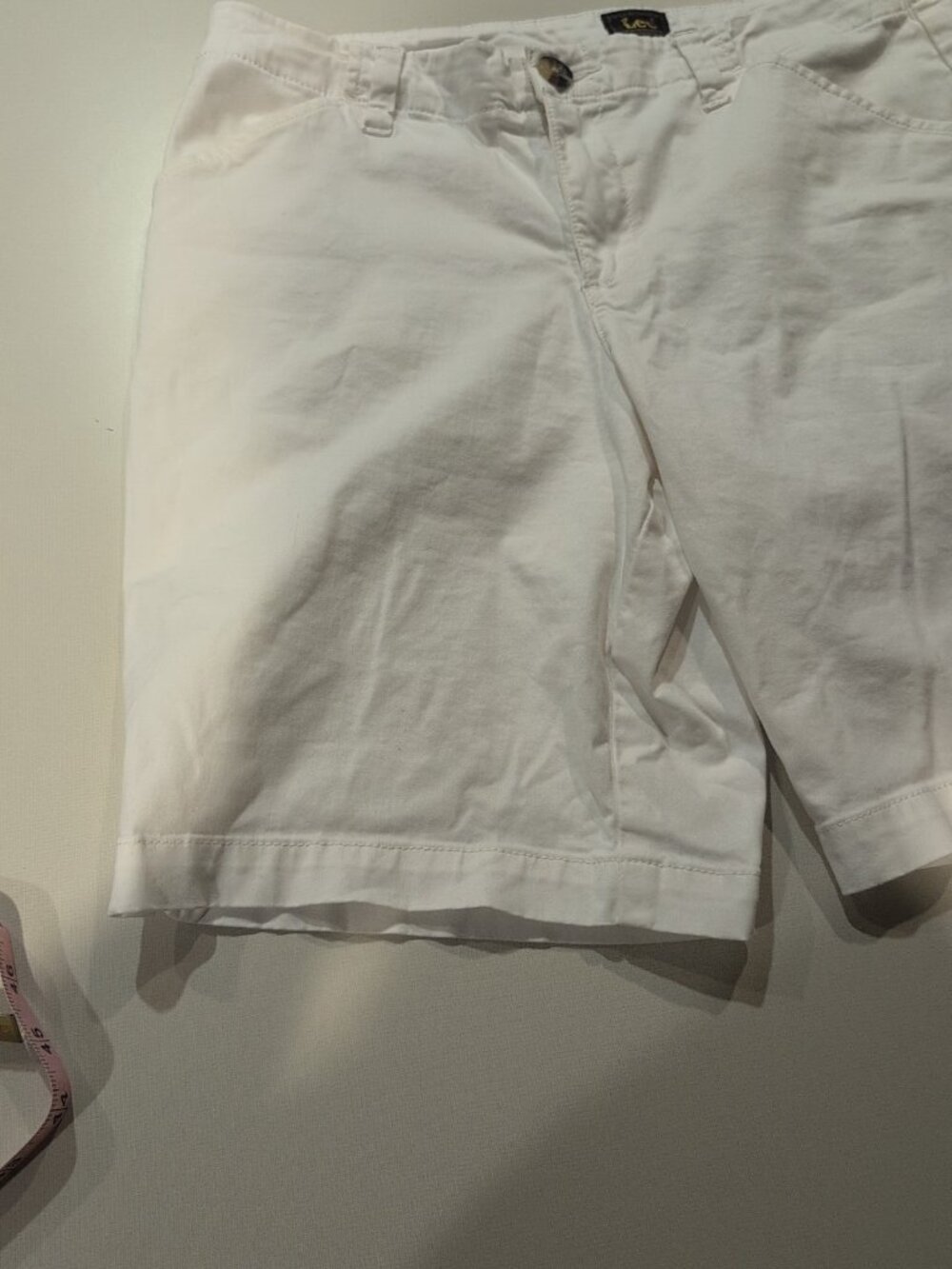 Lee Pants Women's Sz 10 M White Shorts Chino Solid Pocketed - Picture 6 of 11